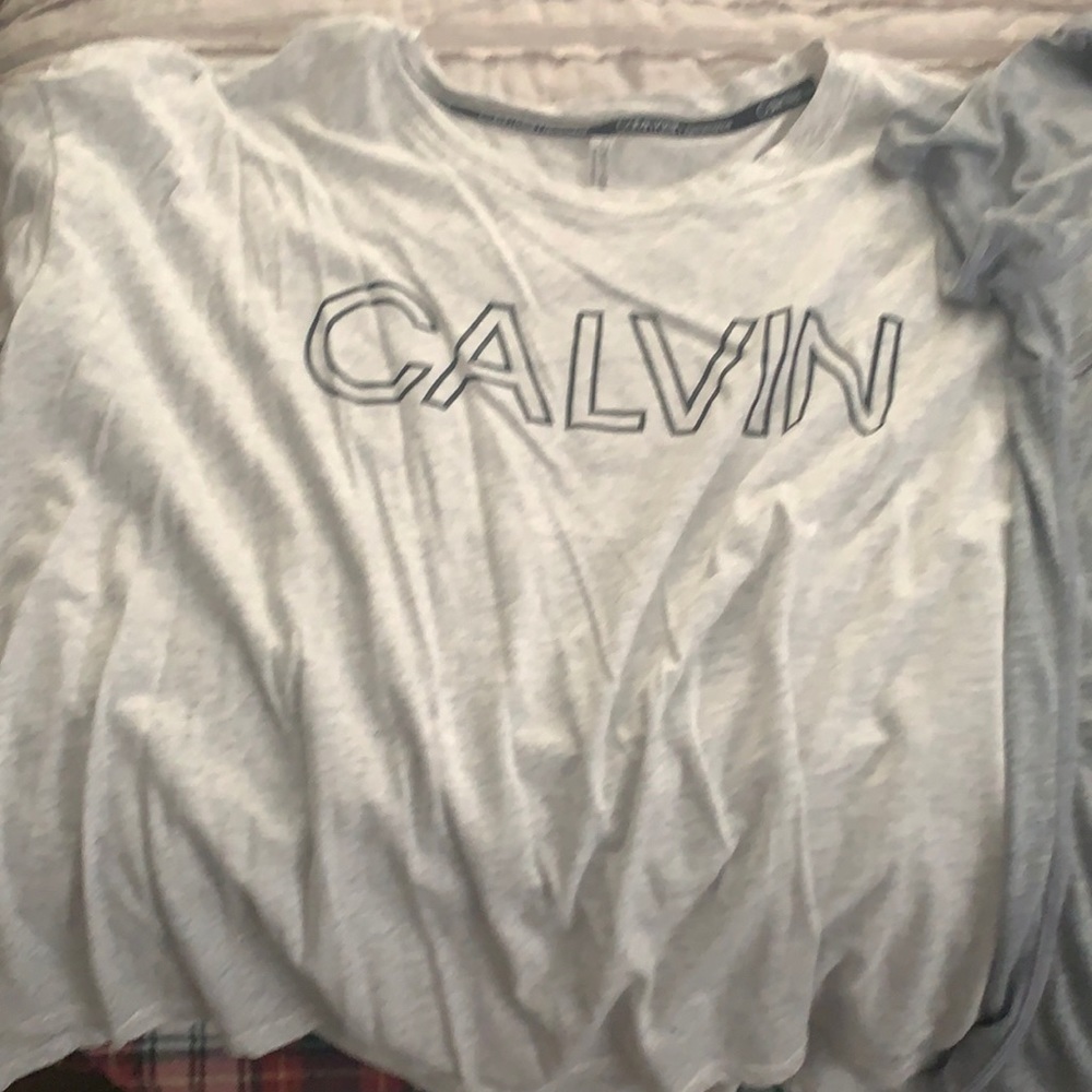 2 Calvin Klein shirts